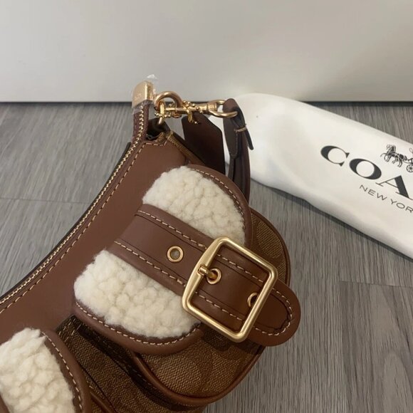 Coach Ashton Baguette Bag In Signature Canvas CY658 - Picture 3 of 8